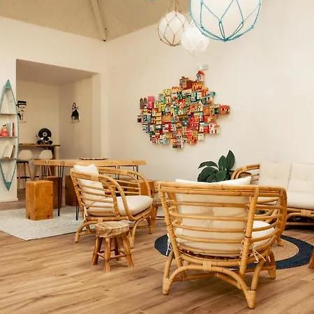 Behappy & Brunch Hostel