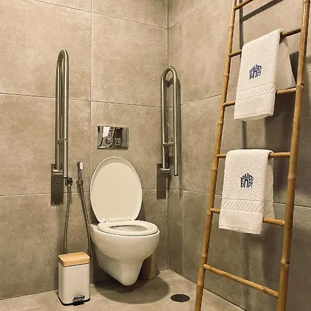 אכסניה Behappy & Brunch *