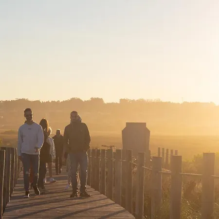אכסניה Behappy & Brunch