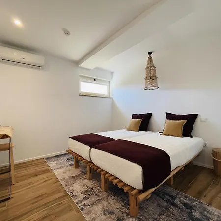 Behappy & Rooftop Hostel