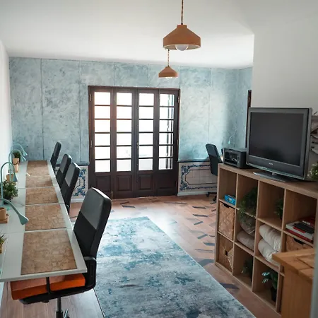 Behappy & Brunch Hostel