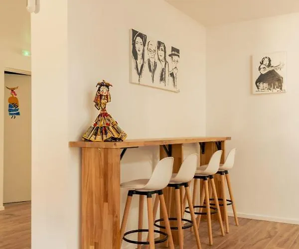 Behappy & Brunch Hostel *