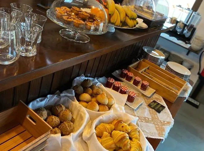 Behappy & Brunch Hostel